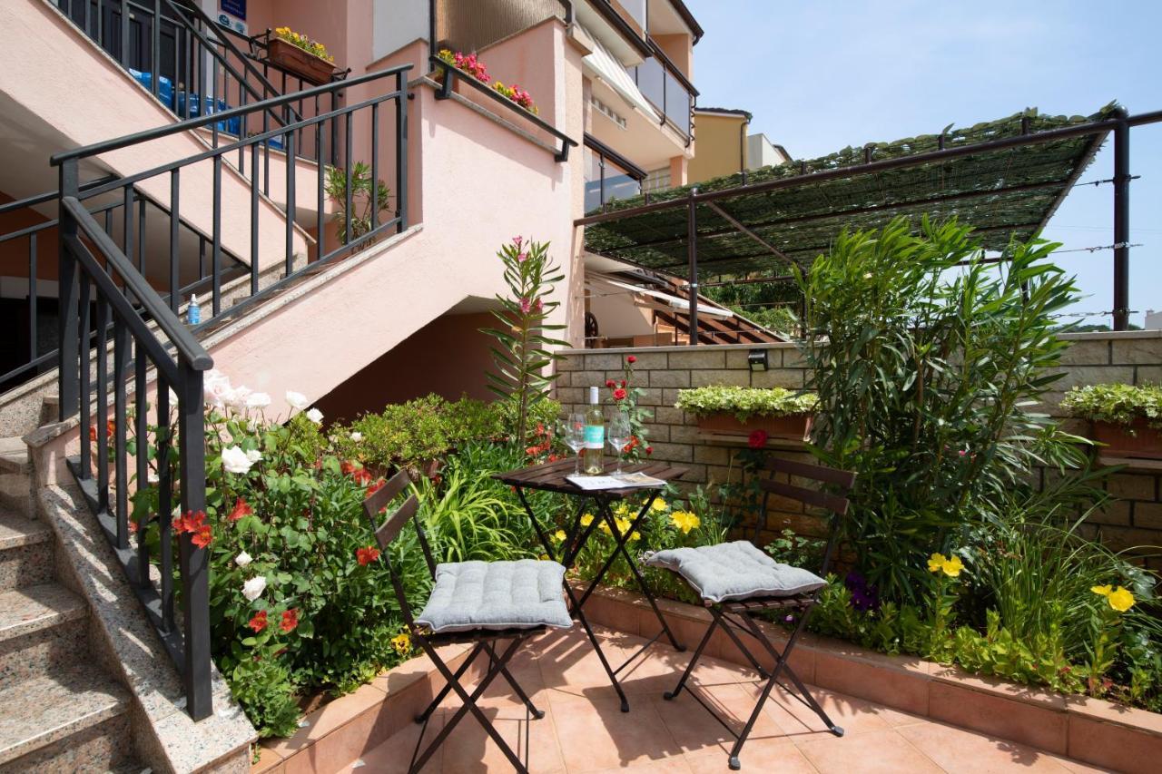 Apartments Ingrid Pula Exterior foto
